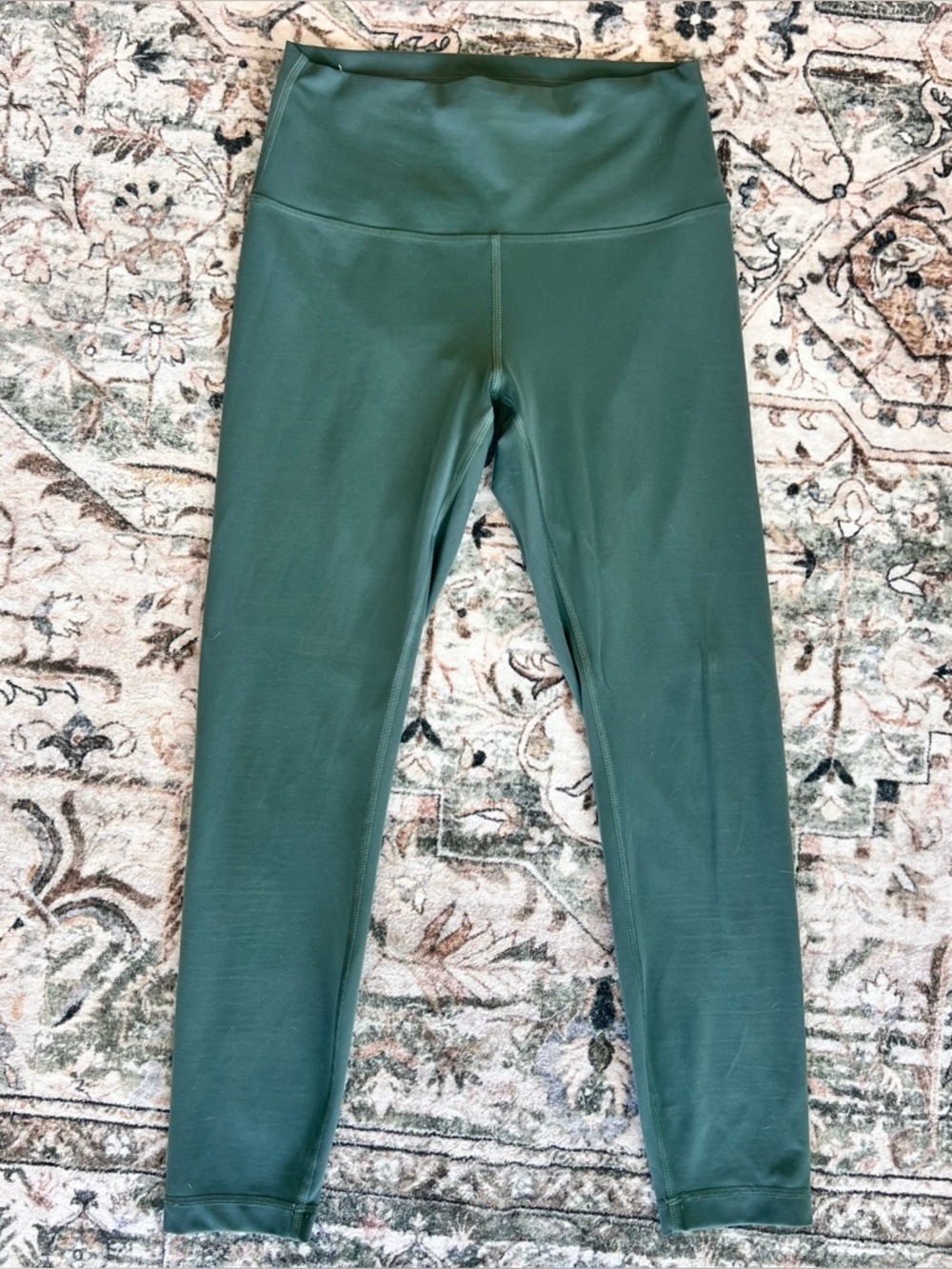 SOLD Lululemon Wunder Train High-Rise Tight 25"- Medium Forest- Size 8